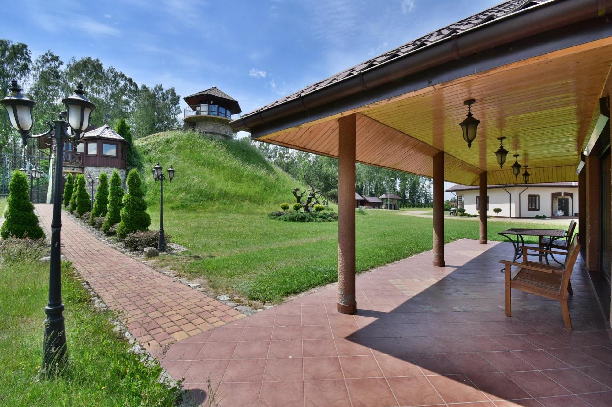 Апартаменты Dom Nad Stawem Przy Lesie Burkat Экстерьер фото